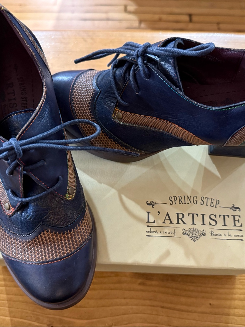 L’Artiste Casual Shoe